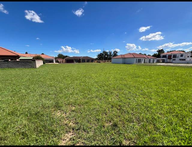 696M² VACANT LAND FOR SALE IN RISIVILLE